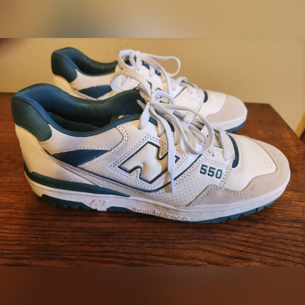 550 'WHITE VINTAGE TEAL' – SIZE US 10 Men's or US SIZE 11 1/2 Womens